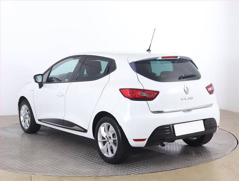 Renault Clio (2017) 1.2 TCe, Navi, Tempomat - fotka 4 z 17