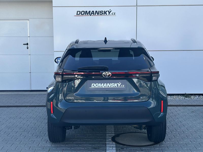Toyota Yaris Cross (2025) STYLE 1,5 HEV 130k AT - fotka 11 z 14