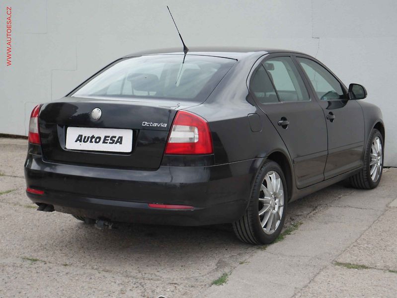 Škoda Octavia (2009) 2.0 TDi, ČR, servis.kniha - fotka 6 z 18