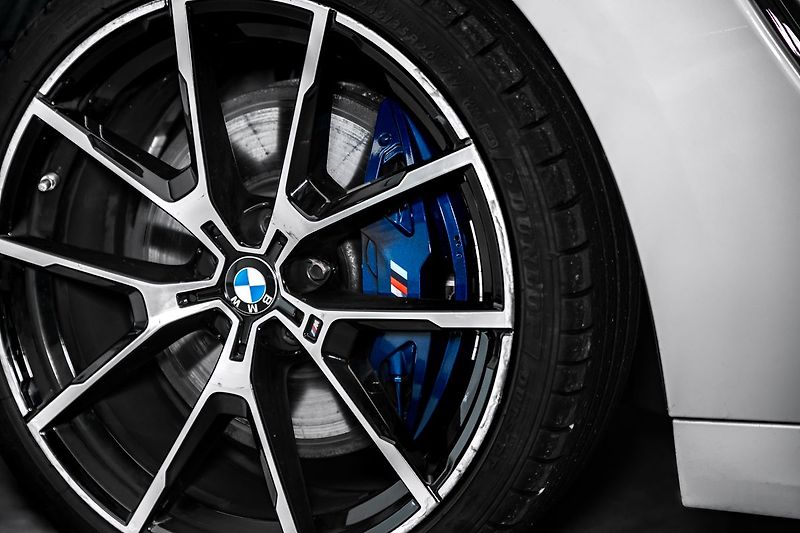 BMW Řada 8 840d x Drive M sport - fotka 11 z 23