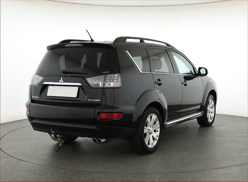 Mitsubishi Outlander (2012) 2.2 DI-D, 4X4, Automat - fotka 5 z 20