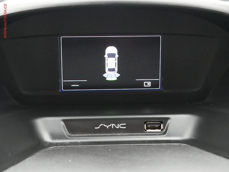 Ford C-MAX (2016) 1.0 EB, ČR, AC, výhřev sed - fotka 12 z 18
