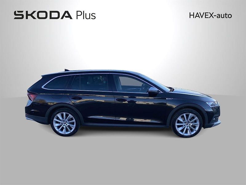 Škoda Octavia (2021) Combi 2.0 TDI 4x4 DSG Scout - fotka 32 z 34