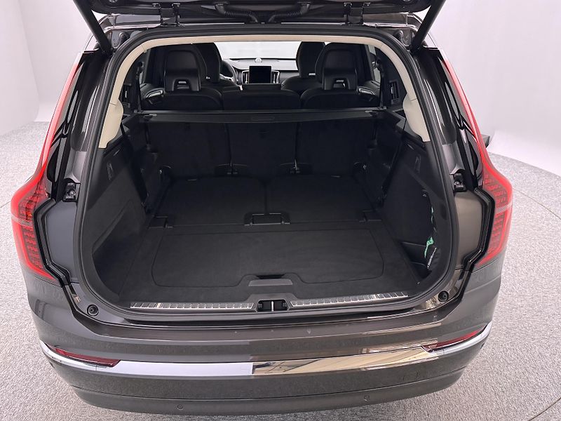 Volvo XC90 (2026) B5 AWD AUT BRIGHT ULTRA 7-míst - fotka 5 z 28