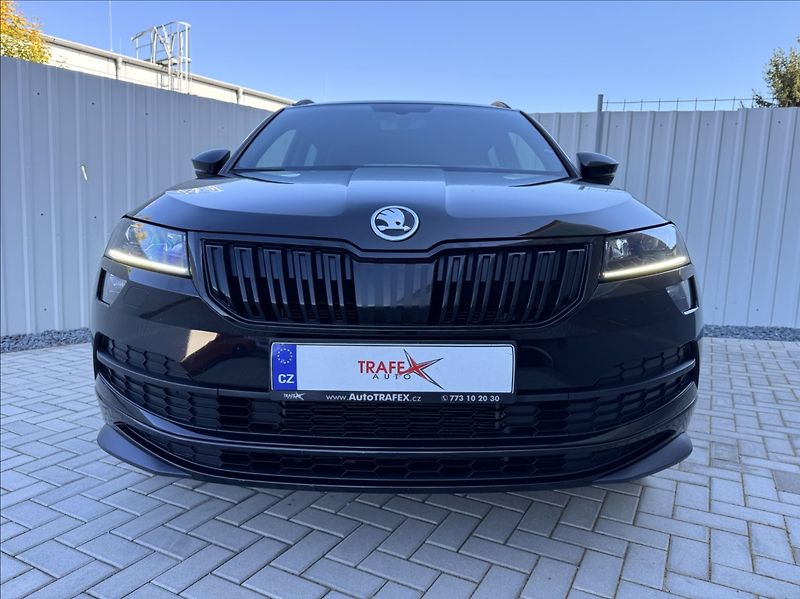Škoda Karoq 1,5 TSI DSG SPORTLINE DPH ČR - fotka 2 z 50
