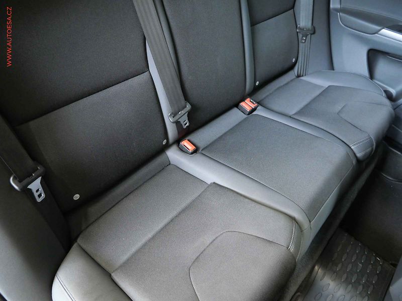 Volvo XC60 (2014) 2.4 D4 AWD, AT, bixen, kamera - fotka 12 z 22