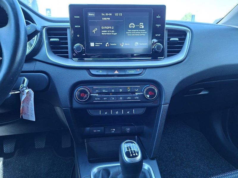 Kia Ceed 1,6 CRDI 136K M6 1.MAJ! - fotka 18 z 23