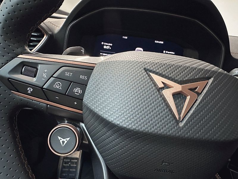 Cupra Formentor (2026) VZ 2.0 TSI 333k 4WD *HD MTRX*I - fotka 14 z 21