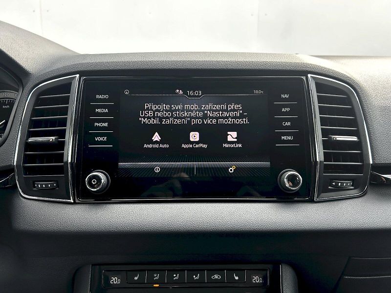 Škoda Karoq (2022) 1.5 TSI 110kW DSG Style - fotka 14 z 35