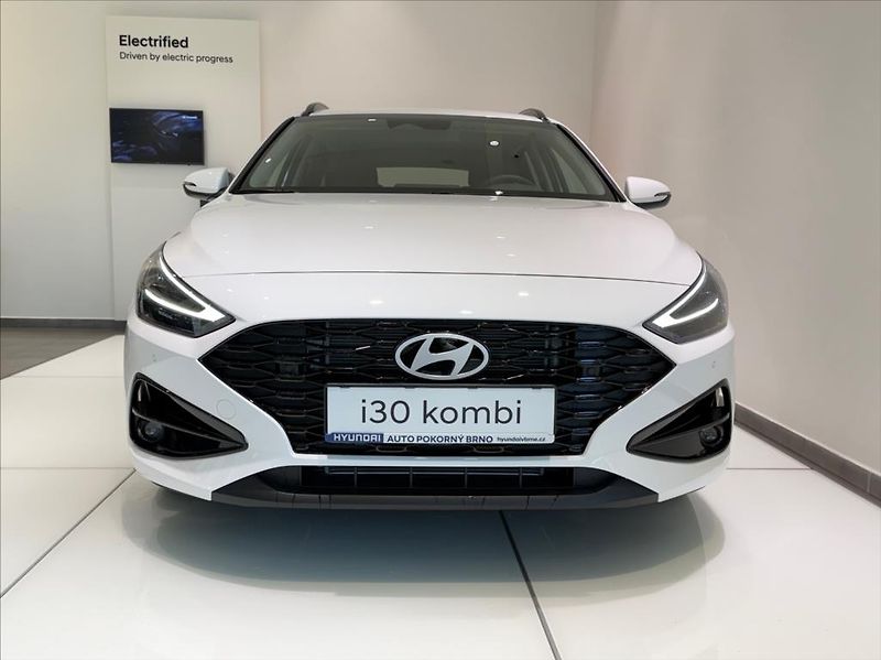 Hyundai i30 (2026) 1,6 T-GDI DCT  WG Go Czech - fotka 2 z 6