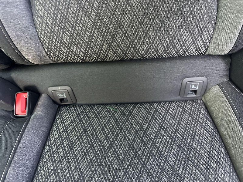 Škoda Karoq (2023) 1.5 TSI DSG Style + - fotka 28 z 33