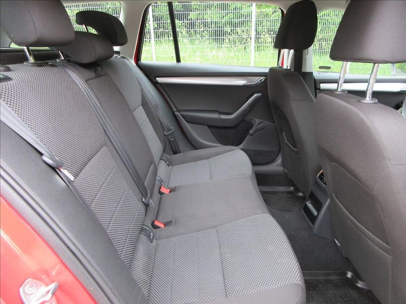 Škoda Octavia 1,6 TDi 81 Kw, Nové v ČR - fotka 16 z 25