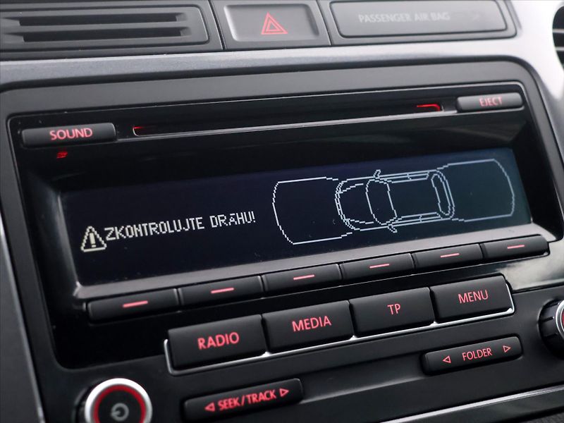 Volkswagen Tiguan 1,4 TSI 118kW CZ 2.Maj Klima - fotka 19 z 29