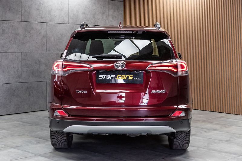Toyota RAV4 2.0 D-4D 105kW*PO ROZVODECH* - fotka 5 z 44