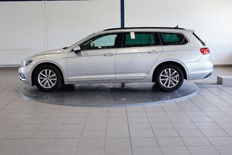 Volkswagen Passat - fotka 3 z 29