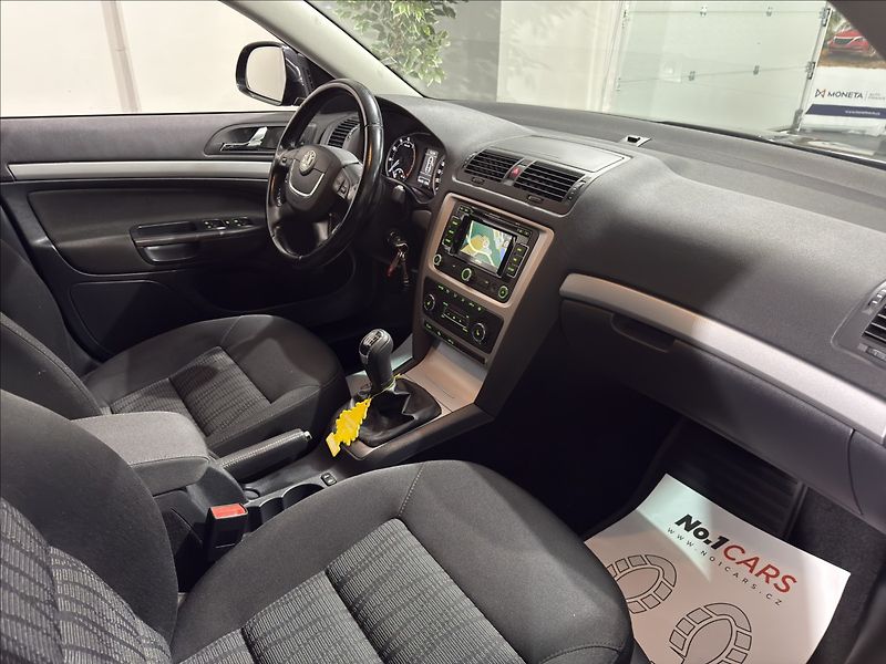 Škoda Octavia 1,4   TSI 90KW XENON ELEGENACE - fotka 18 z 33