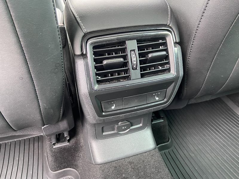 Škoda Karoq 1.5 TSI DSG / 110 kW Style Plu - fotka 24 z 25