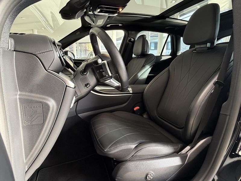 Mercedes-Benz GLC (2023) 220 d 4M/AMGPREMIUM/DIS/PANO - fotka 11 z 20