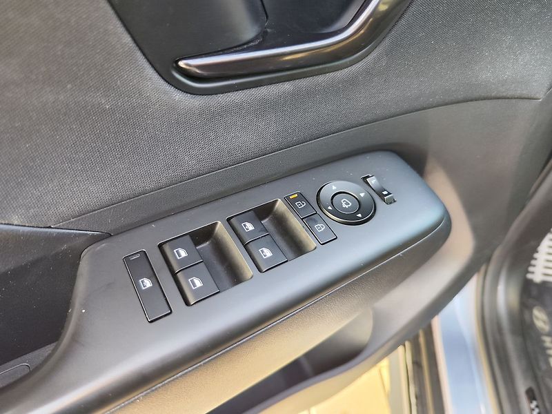 Hyundai Kona 1.6 T-GDI/145kW N-Line DCT - fotka 29 z 31