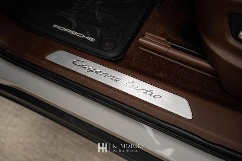 Porsche Cayenne (2020) Coupé Turbo 404kW - fotka 31 z 56