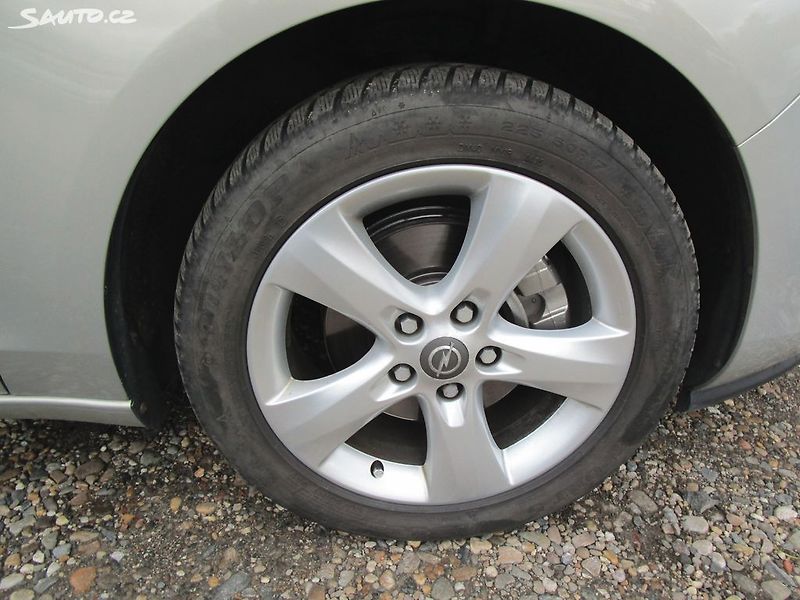 Opel Zafira 1,6D-100KW-NOVÁ STK - fotka 9 z 24