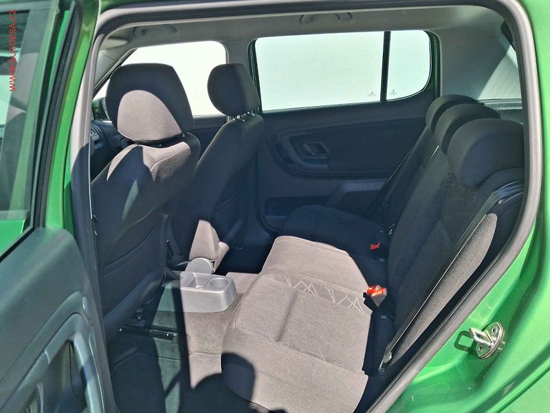 Škoda Fabia (2011) 1.2i, Family, +kola - fotka 10 z 18