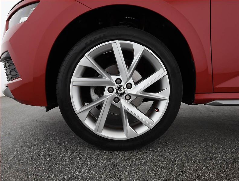 Škoda Kamiq (2019) 1.0 TSI, Serv.kniha, Tempomat - fotka 21 z 21