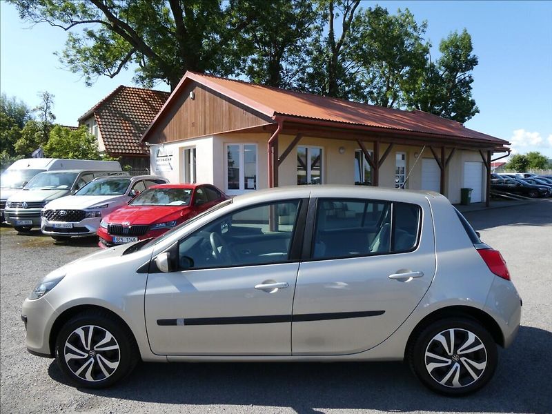 Renault Clio 1,6 i16V automat,serviska,závě - fotka 6 z 47