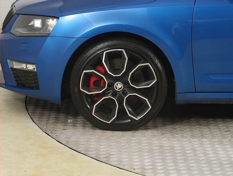 Škoda Octavia (2013) RS 2.0 TDI, Serv.kniha, Xenony - fotka 15 z 20