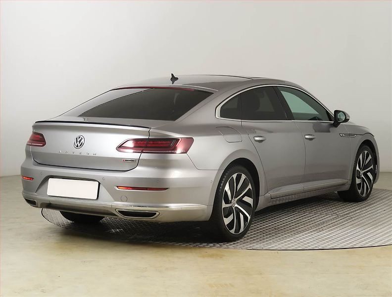 Volkswagen Arteon (2017) R-line 2.0 BiTDI 4Motion, 4X4 - fotka 5 z 26