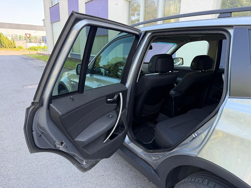 BMW X3 2,0 D xDrive / 130 kW /  - fotka 8 z 21