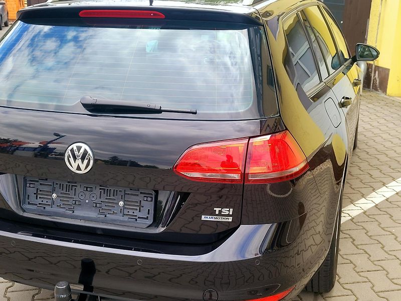 Volkswagen Golf 1,2TSi *SERV.KNIHA*            - fotka 13 z 45