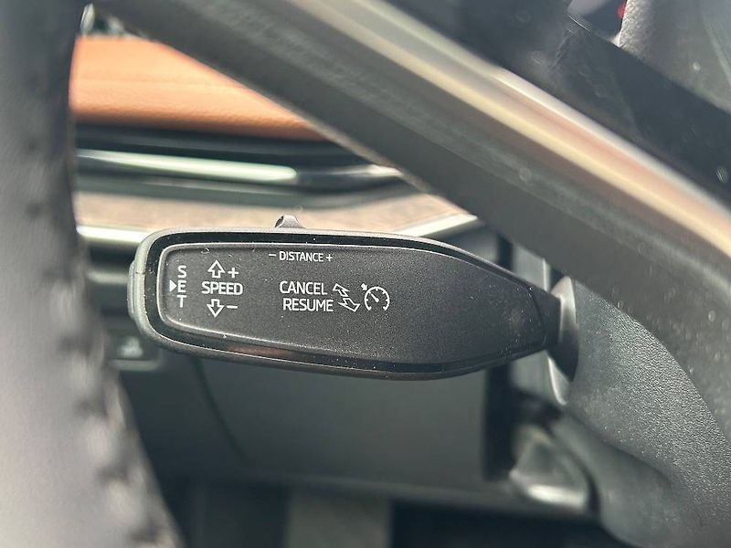 Škoda Superb L&K 7DSG 2,0TDI - fotka 15 z 28