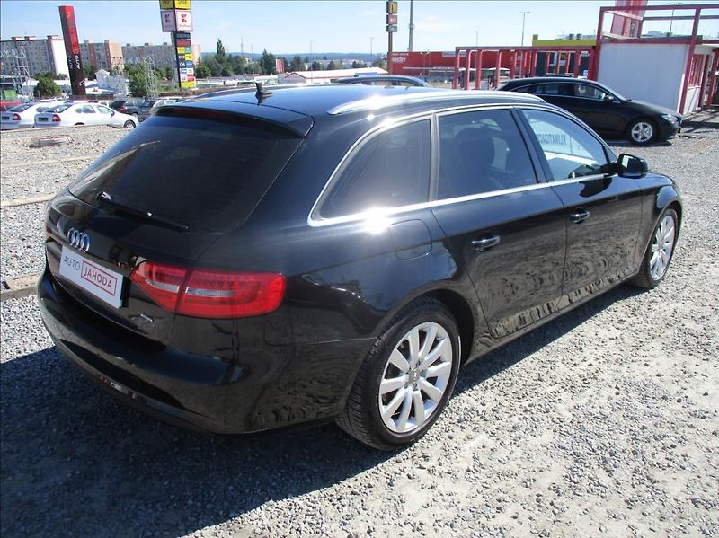 Audi A4 Avant 2,0 TDI, quattro, servis - fotka 5 z 45