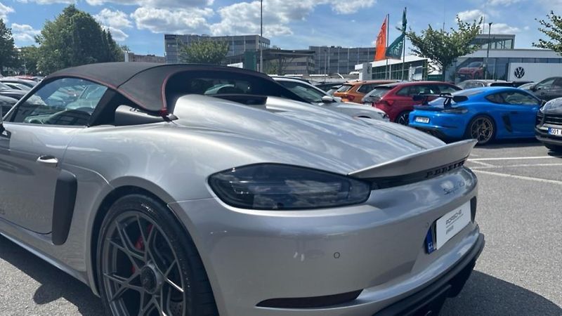 Porsche Boxster 718 GT4 Spyder RS - fotka 29 z 30