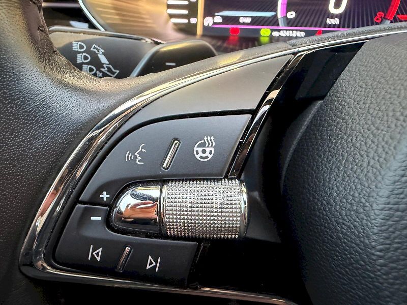 Škoda Superb (2023) 2.0 TDI 147kW 4x4 DSG L&K - fotka 12 z 35