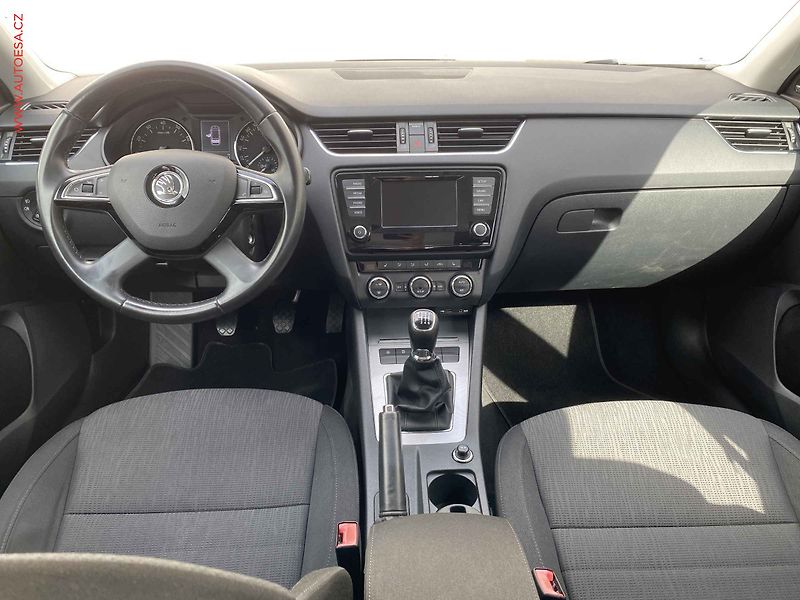 Škoda Octavia (2014) 1.4 TSi, Elegance, bixen, - fotka 8 z 18