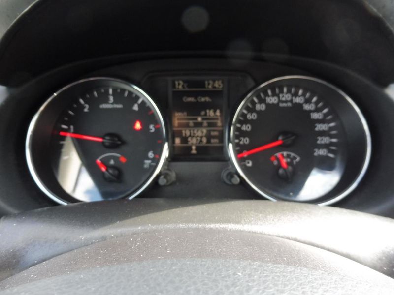 Nissan Qashqai 1.5DCi 110PS NAVI STK TOP STAV - fotka 184 z 189