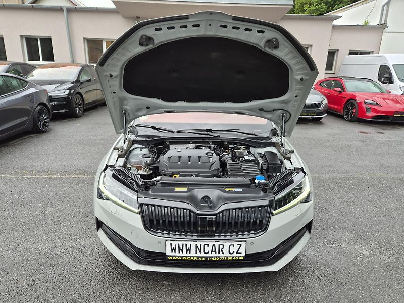 Škoda Superb Combi SPORTLINE 147kw DSG 19AL - fotka 18 z 49