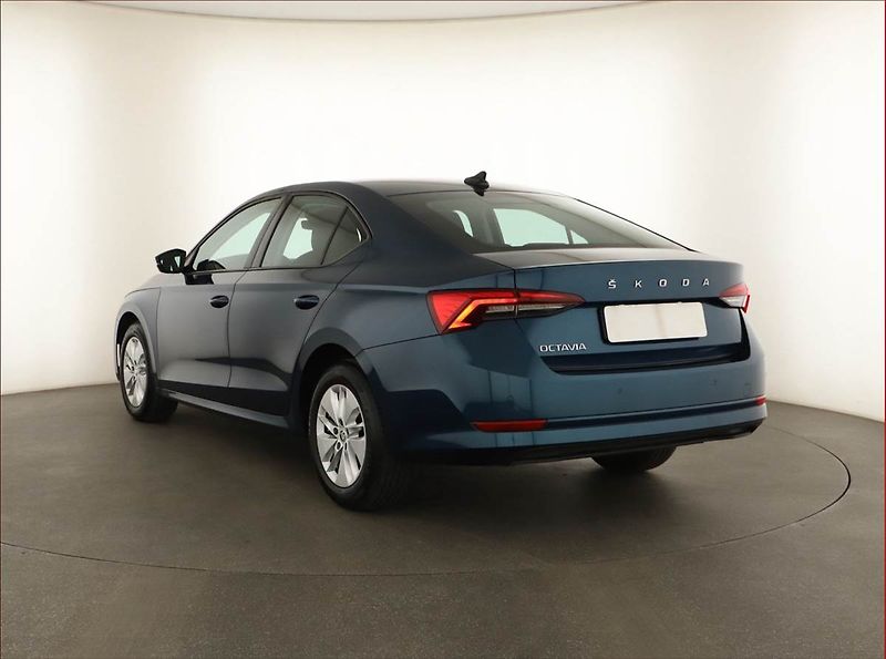 Škoda Octavia (2020) Ambition 2.0 TDI, Serv.kniha - fotka 4 z 13