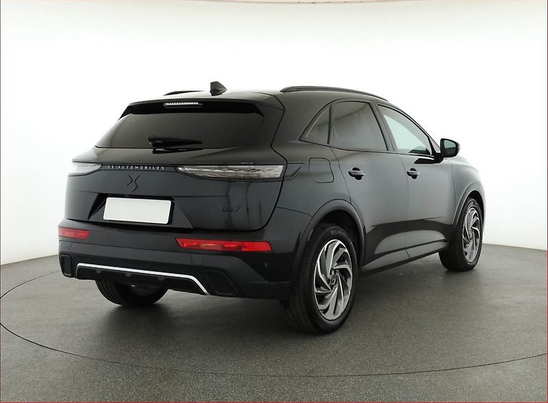 DS Automobiles DS7 Crossback (2023) 1.5 BlueHDI - fotka 5 z 18