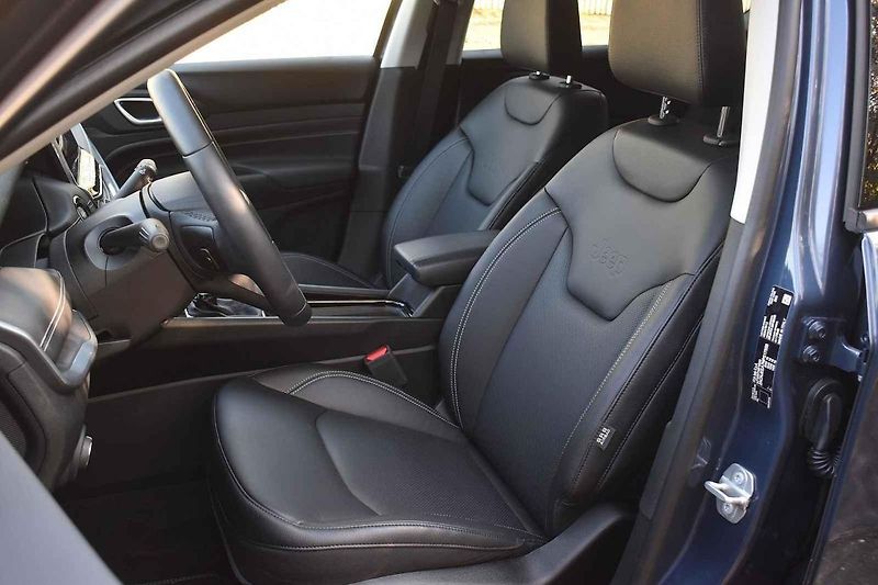 Jeep Compass již je k mání jen s menší či větší elektrifikací