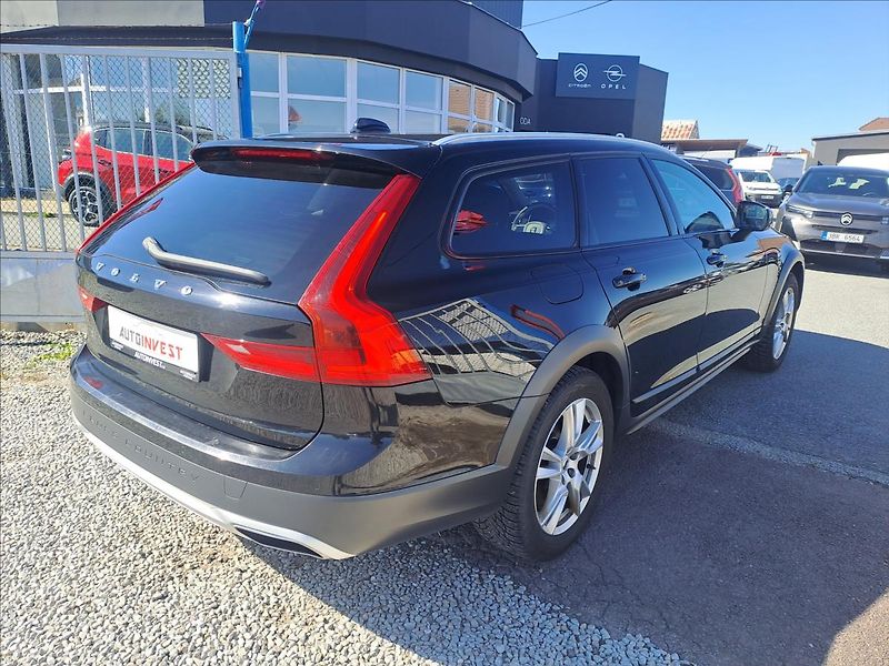 Volvo V90 T5 CC AWD CZ,1.MAJITEL,DPH - fotka 4 z 19