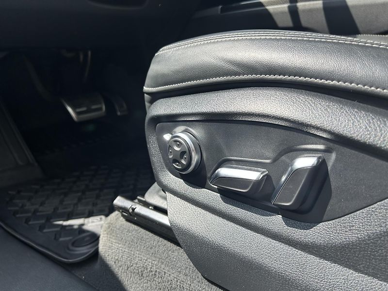 Audi SQ7 (2018) 4.0 biTDI V8 320 kW tiptronic - fotka 20 z 62