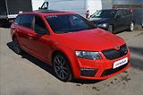 Škoda Octavia (2014) COMBI III.2,0 TDI  RS DSG - náhled 2