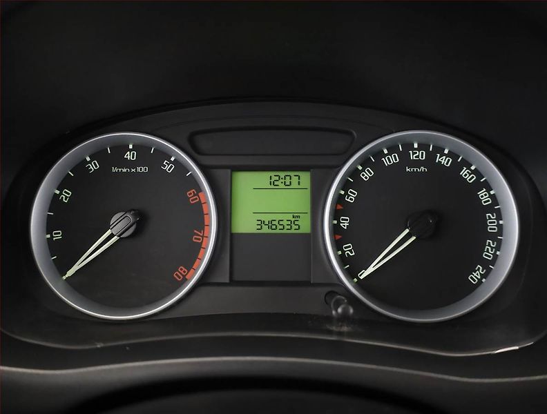 Škoda Fabia (2009) 1.2 12V, Serv.kniha, po STK - fotka 8 z 15