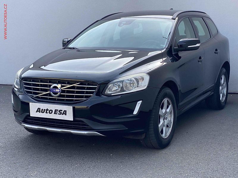 Volvo XC60 (2014) 2.4D 4x4, 2.maj,ČR, AT, park - fotka 3 z 15