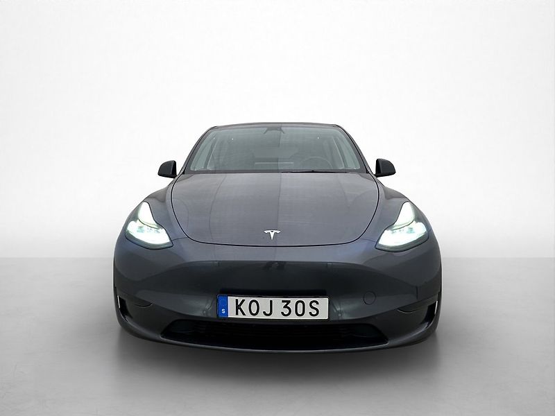 Tesla Model Y Long Range AWD - fotka 2 z 29