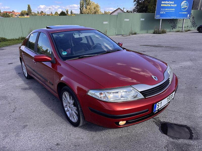 Renault Laguna 1.8i 88Kw 16V Dynamique - fotka 3 z 19