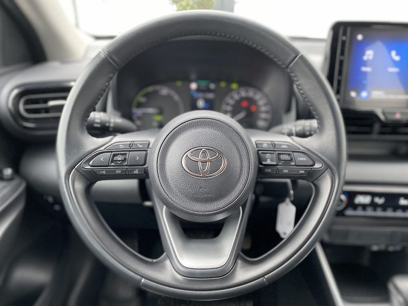 Toyota Yaris 1.5HEV, ČR-1m, Comfort, DPH - fotka 15 z 31